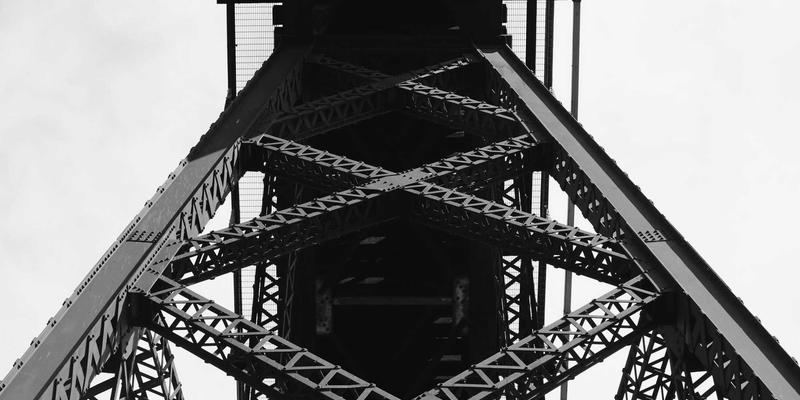 从发型师到品牌艺术家：如何通过社交媒体打造专业美发个人品牌，吸引高端客户