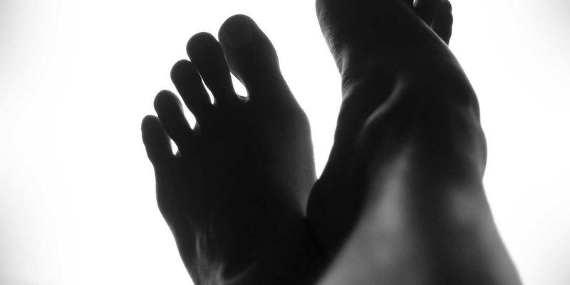 从诊断到设计：专业美发造型师如何通过头皮与发质分析，定制专属染发与造型方案